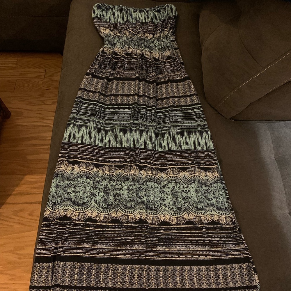 Women’s strapless maxi dress